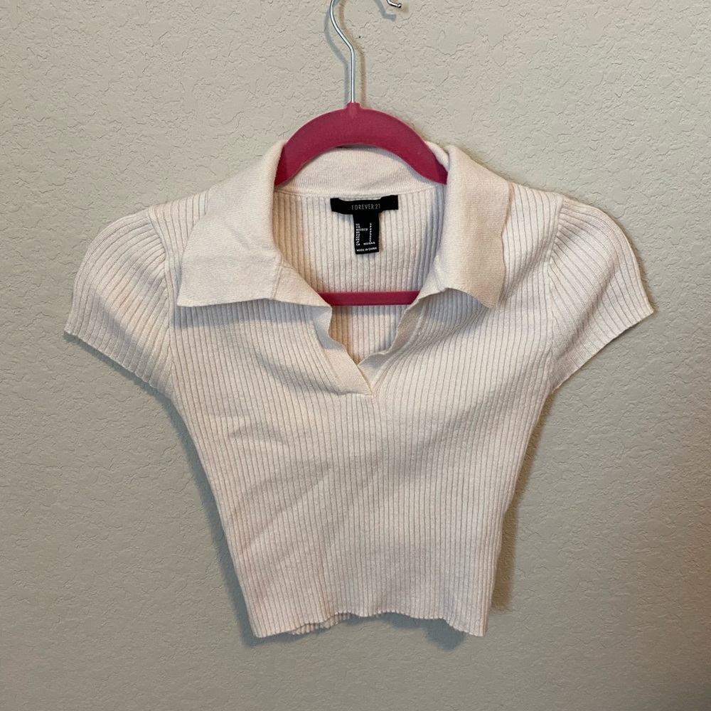 *Never worn* Forever 21 cropped and collared shirt.